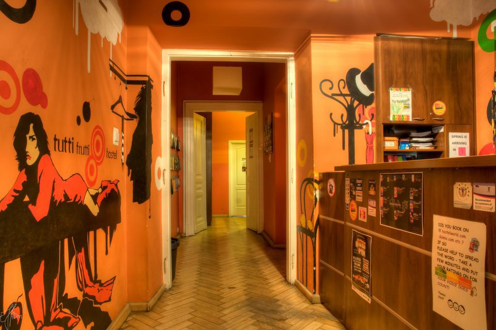 Tutti Frutti Hostel คราคูฟ ภายนอก รูปภาพ