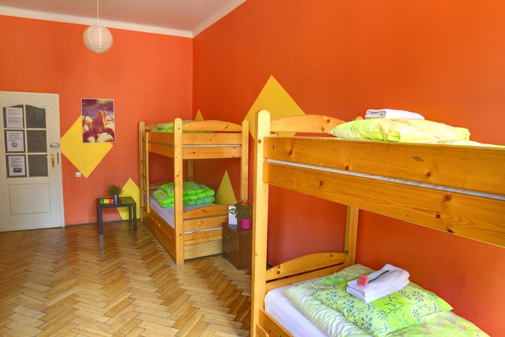 Tutti Frutti Hostel คราคูฟ ภายนอก รูปภาพ
